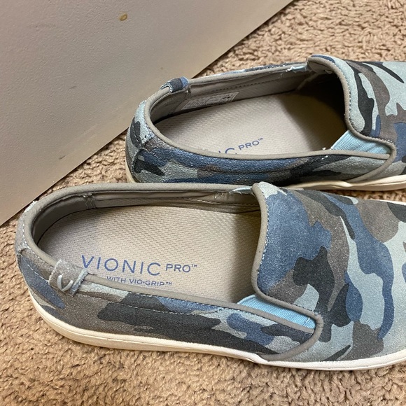 Vionic Camo - Picture 3 of 6